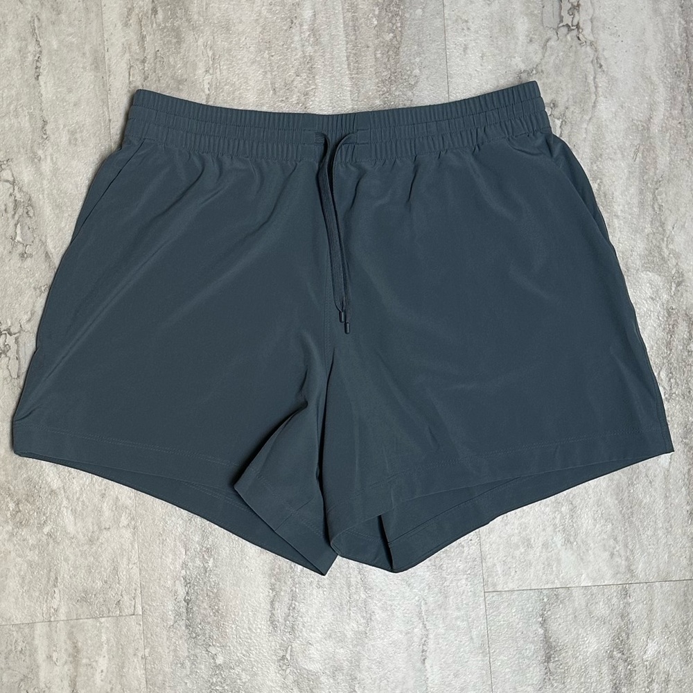 NWOT Patagonia Women’s athletic shorts w pockets Blue/Green Size Small - Picture 1 of 3